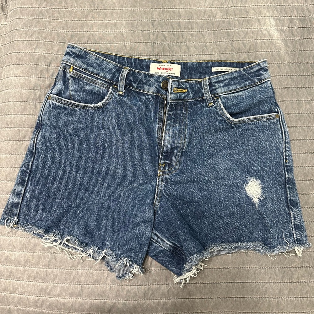 High rise mid thigh short